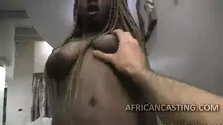 ١ بي بي سي يمارس الجنس مع ملكة إيبوني الممتلئة في مشهد إباحي صريح
