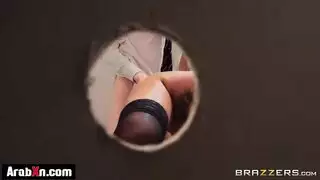 داني دي يمارس الجنس بقوة مع مديرته الممحونة في مكتبها