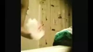 تسجيل خفي لعرض جنسي منفرد لصديقتي