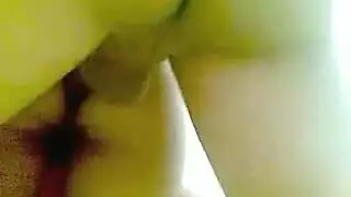 شاب مصري وسيم يسبب ألماً عميقاً في المهبل