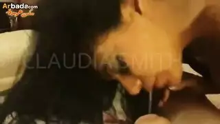 أكبر محفز لكلوديا سمث: جنس فموي عميق ثم ركوب جامح