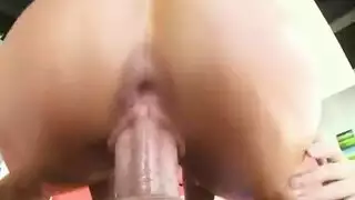 عرض لمهبل مشعر شقراء