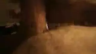 جار يقبل جارته