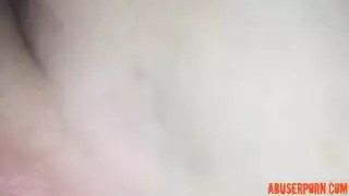 أمي تتعرض للضرب بدلاً من تدليك لطيف