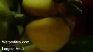 فتاة متعرجة ذات كس ناري تأخذ قضيبًا ضخمًا