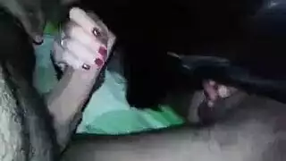 مشكلة مزدوجة: جنس شرجي ونيك أثداء في مشهد واحد