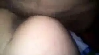 عاهرة عربية كبيرة الصدر تُهيمن عليها وتُملأ بالمني