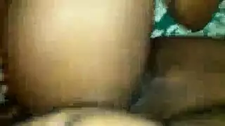 شرج قاسٍ لمراهقة نحيفة