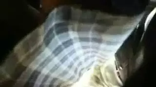 المخرج يلتقط اختراق مزدوج مكثف في مقطع إباحي خام