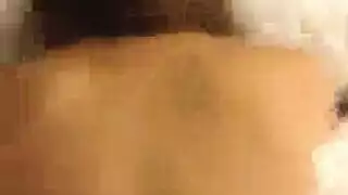 جنس بين الأعراق: فتاة نحيلة وفعل قضيب أسود كبير