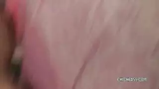 غانغبانغ دي بي مع شقراء ورجلين أسودين عضليين