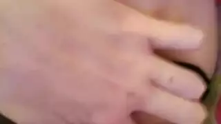 مراهقات تركن دون إشراف يحولن وقت المذاكرة إلى حفلة جنس