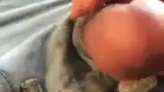 كارا تايلر هي شقراء محطمة بالوشم وهي جاهزة لممارسة الجنس مع المتشددين