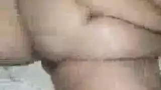 تبدو المرأة الشقراء السمينة رائعة في مكتبها ، لكنها أفضل عندما تصبح قرنية تبدو المرأة الشقراء السمينة رائعة في مكتبها ، لكنها أفضل عندما تصبح قرنية