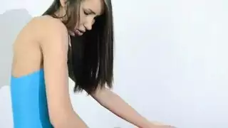 ملء الواقي الذكري أثناء خلع سروالي ملء الواقي الذكري أثناء خلع سروالي