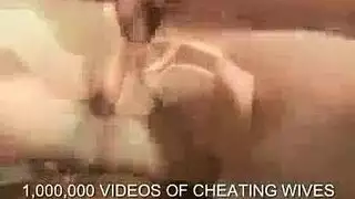 شقراء جبهة مورو مارس الجنس من قبل حوض السباحة