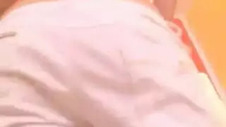 شاهد أحلى بزاز مدورة مليانة و فتاة ساخنة ناعمة تستعرض امام الكام