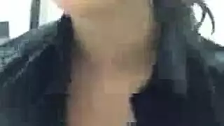 فتاة جميلة تحصل مارس الجنس في العديد من المواقف حتى تصل إلى هزة الجماع