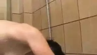 مص زب في الحمام رجال