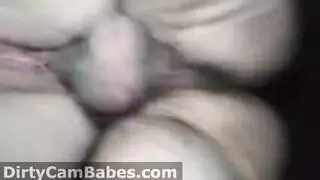كتكوت يحمل اسم ميستي باكنتي يحب أن يكون مقيدًا في القبو ، مع سلاسل