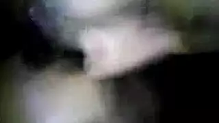مشهد احتكاك مهبلي سري تحت المكتب إكس إكس إكس