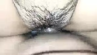 سحاقيات يصرخن في جلسة ضخ مهبلية رباعية صريحة
