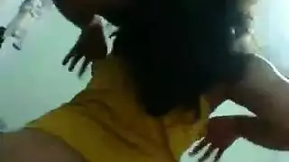 ثنائي عنيف مع فمبويز