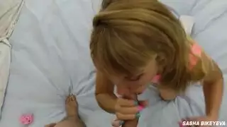 لديها الحمار جولة وجذابة للغاية