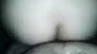 سمراء ممتلئة مغرية في جلسة سكس خام غير مقطوعة
