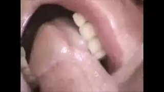 أرجل مفتوحة، كس مفتوح: لقطة التفريق غير المقيّدة لميسلون نصار