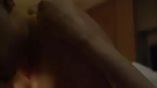 فتاة سودانية جامحة شرجية ومهبلية