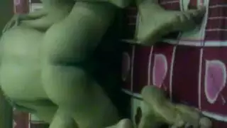 بيجيب واخد ينيكه قدام مراته