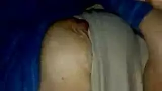 الجدة الأنيقة تُدك فرجها حتى يرتعش