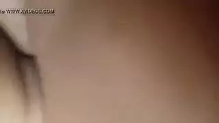 ينيك زوجته الممرضات وهى تتحدث مع الطبيب على الهاتف