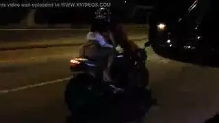 أول مرة إباحية للعاهرات الصغيرات