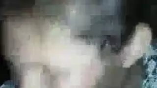 أثداء كبيرة منقوعة تتحرك في مقطع بورن