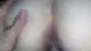 رسوم جنسية صريحة مع صرخات واقعية ودفعات