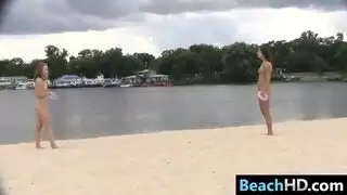يابانية تنجلد