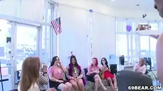 الآسيوية الهواة عيد الرعب نائب الرئيس غرغرة