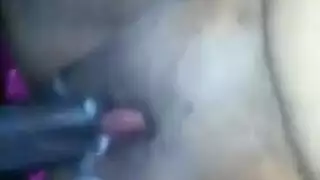 شيميل يفرغ داخل فرجها المتوسل