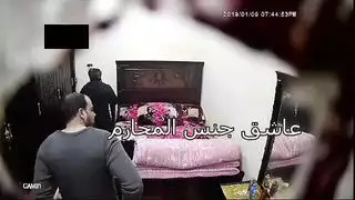 تتزنق متعرفش تطلع ف ينكها