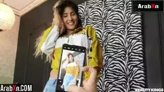 يستضيف ابنة عمه لينيكها