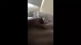 الفتاة الشاذة تحصل على كسها الكبير محشو بقضيب أسود سميك