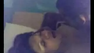 البحث عن البنات اللى ليها زب