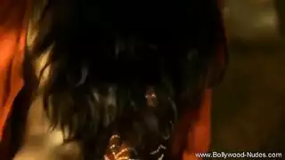 راقصة مغر هو الحصول على بوسها يمسح أثناء جلسة الصب لأنها وقعت للوكيل